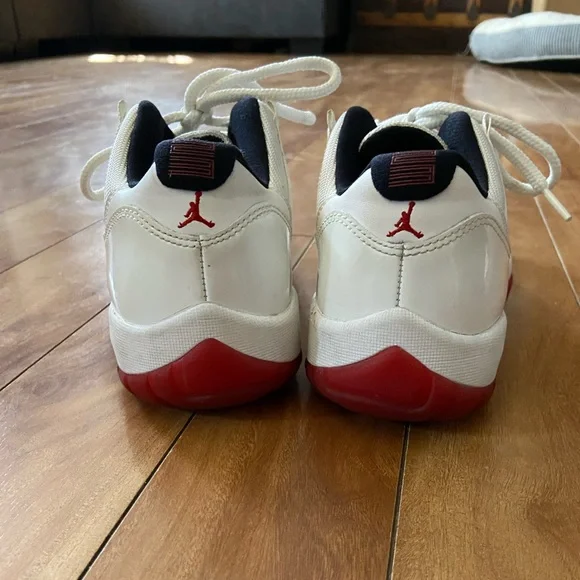 COPY - Air Jordan 11 Low Cherry Bottom Retro Sneakers Men’s Size 8 528895-101 - Picture 6 of 8